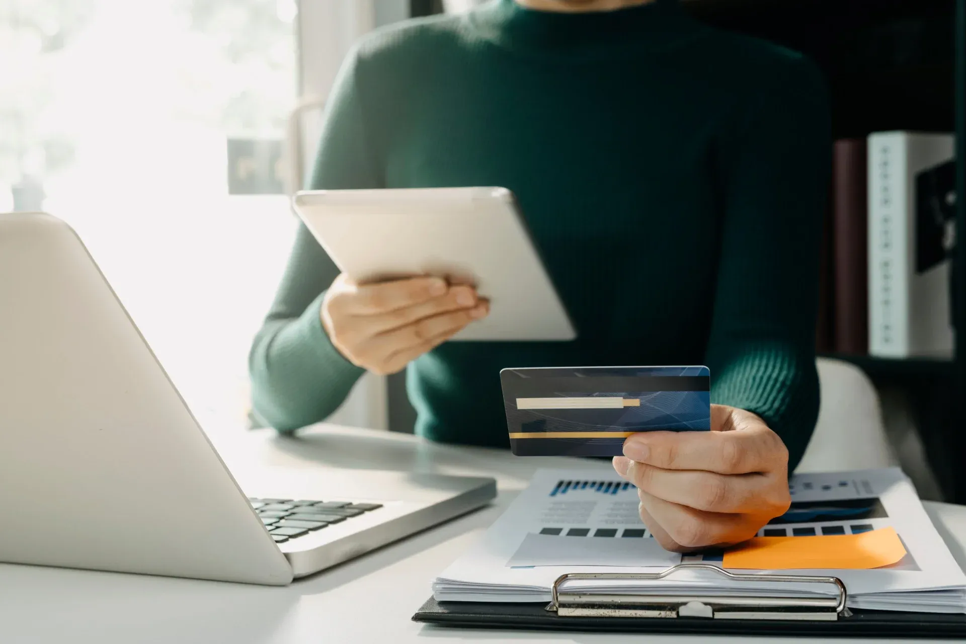 rachat de dettes,Prêts Personnels,Les Différents Types de Prêts Personnels,Les Avantages du Rachat de Dettes,Les Risques Associés au Rachat de Dettes,Comment Éviter de Retomber dans l 'Endettement